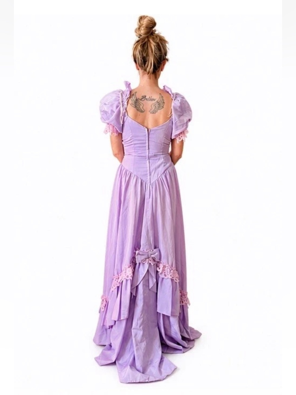 Lavender Puff-Sleeve prom/formal Dress - Elegant Women's Gown - Picture 2 of 3